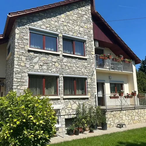 Meggyes Apartman Balatonalmádi 001 kép