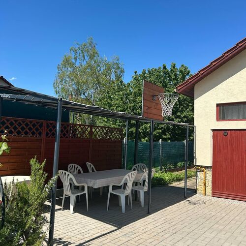 Meggyes Apartman Balatonalmádi ★★★ 4