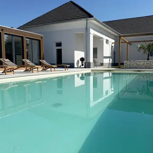 Liv Residence Vendégház Poroszló 002 kép