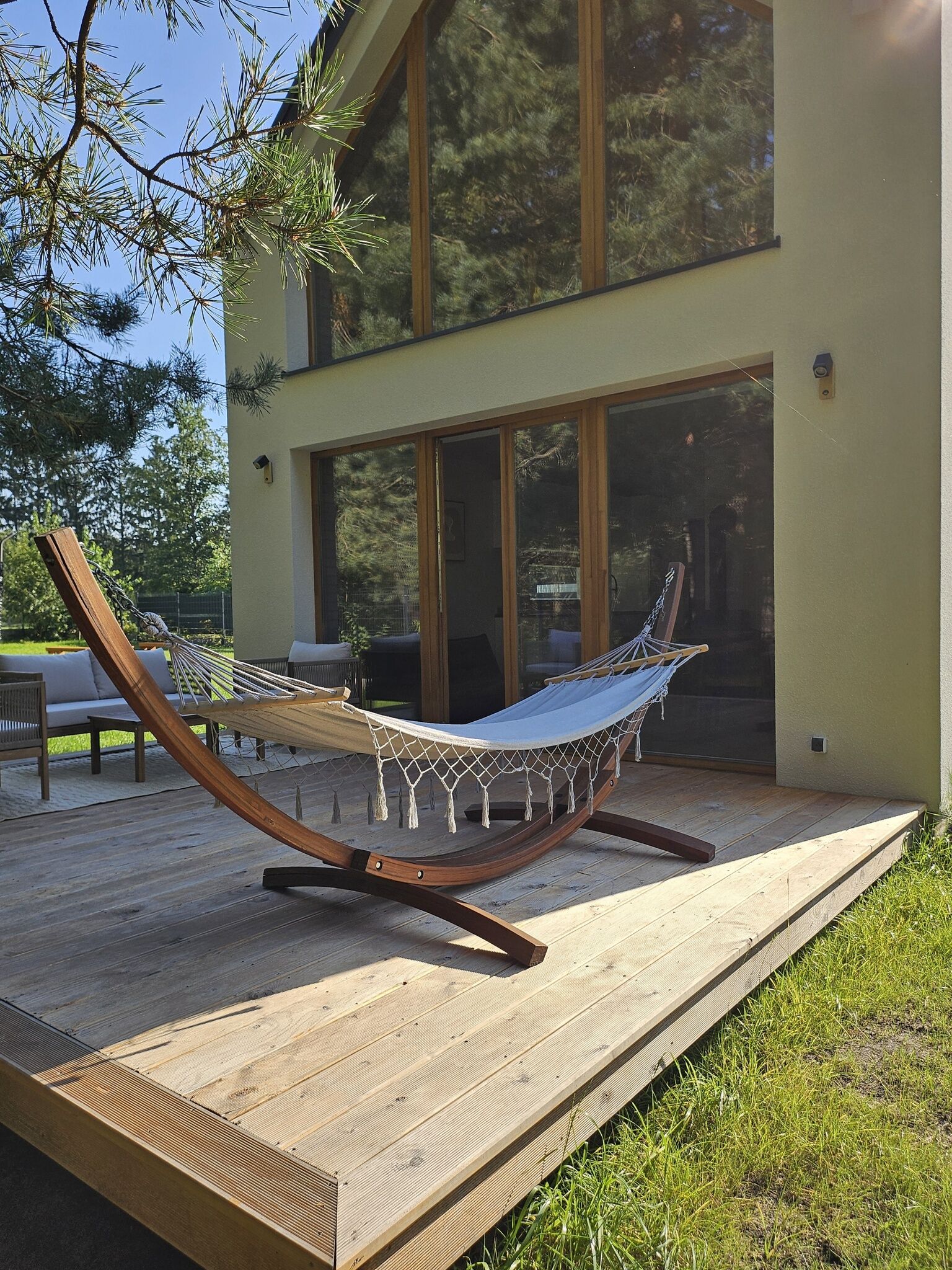 Domek W koronach drzew Niedalino