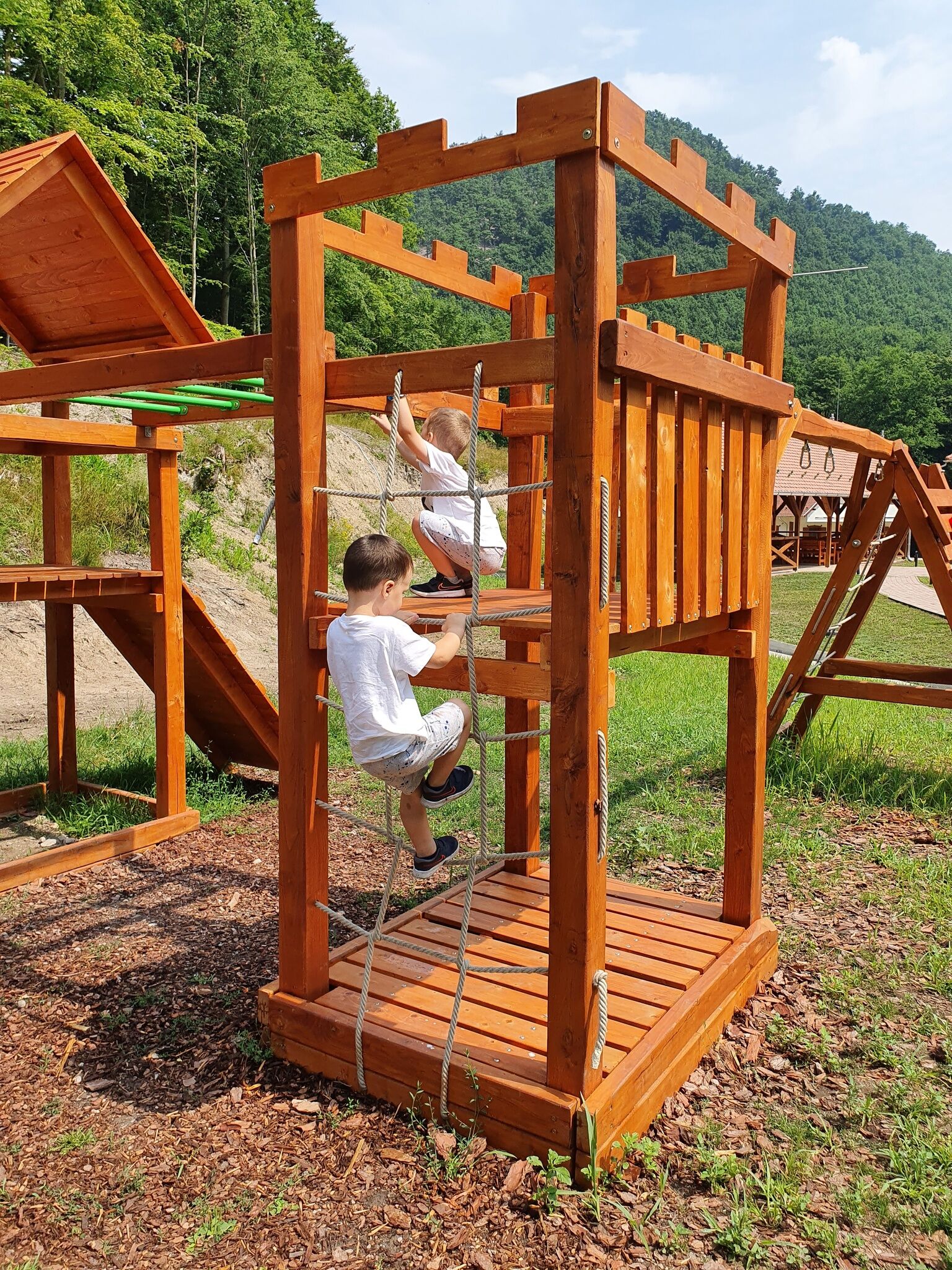 RÖNK - Rostallói Ökotudatos Nevelési Központ Regéc