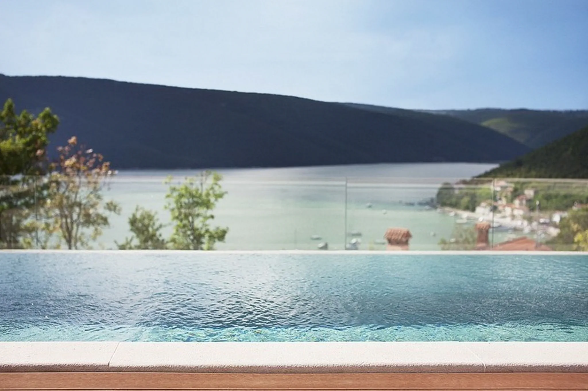 Villa Royal Blue Trget