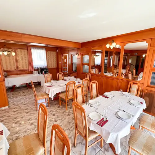 Karádi Apartmanház Hajdúszoboszló 008 kép