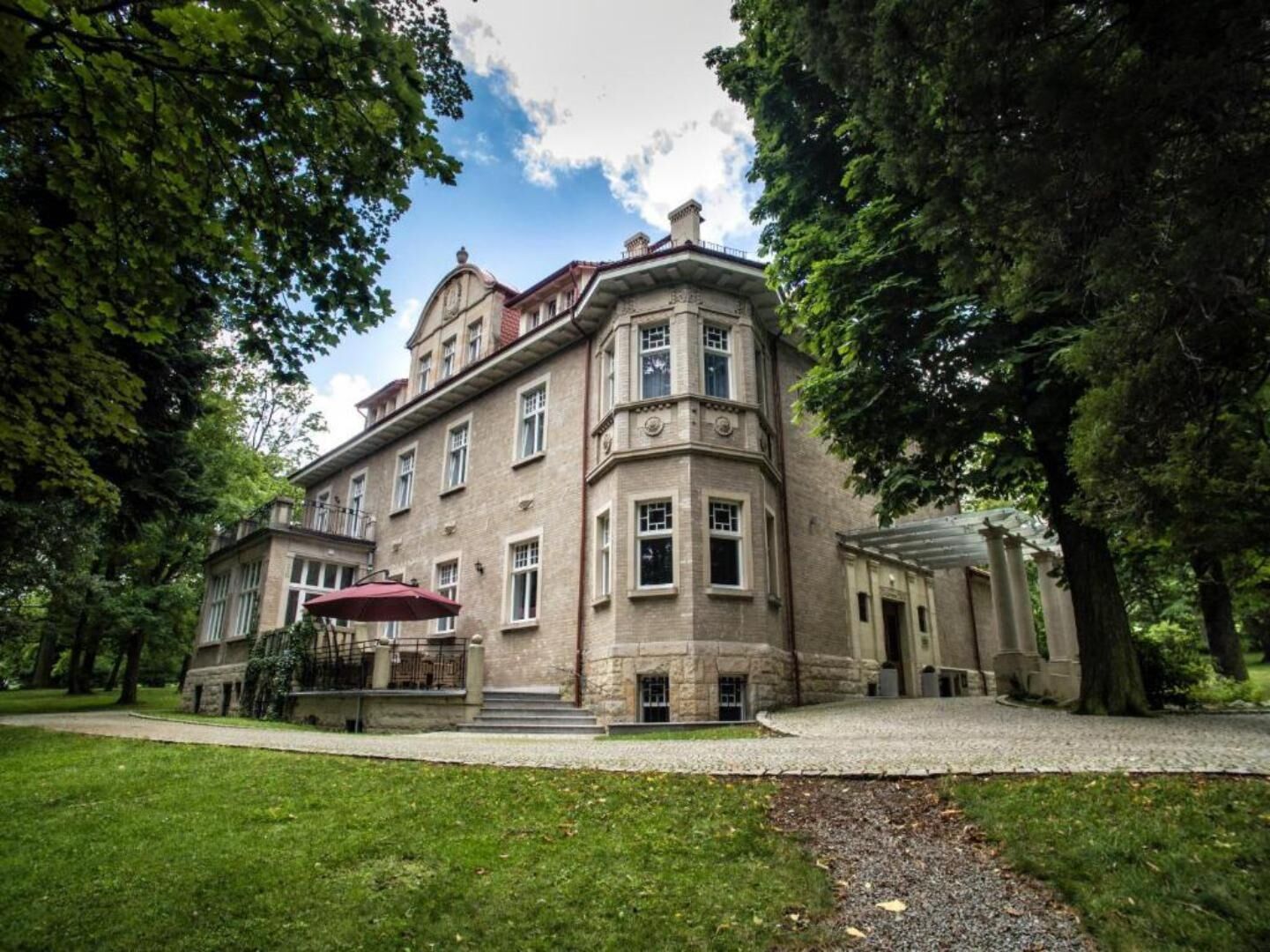 Hotel Dębowy Biowellness & SPA Góry Sowie Bielawa
