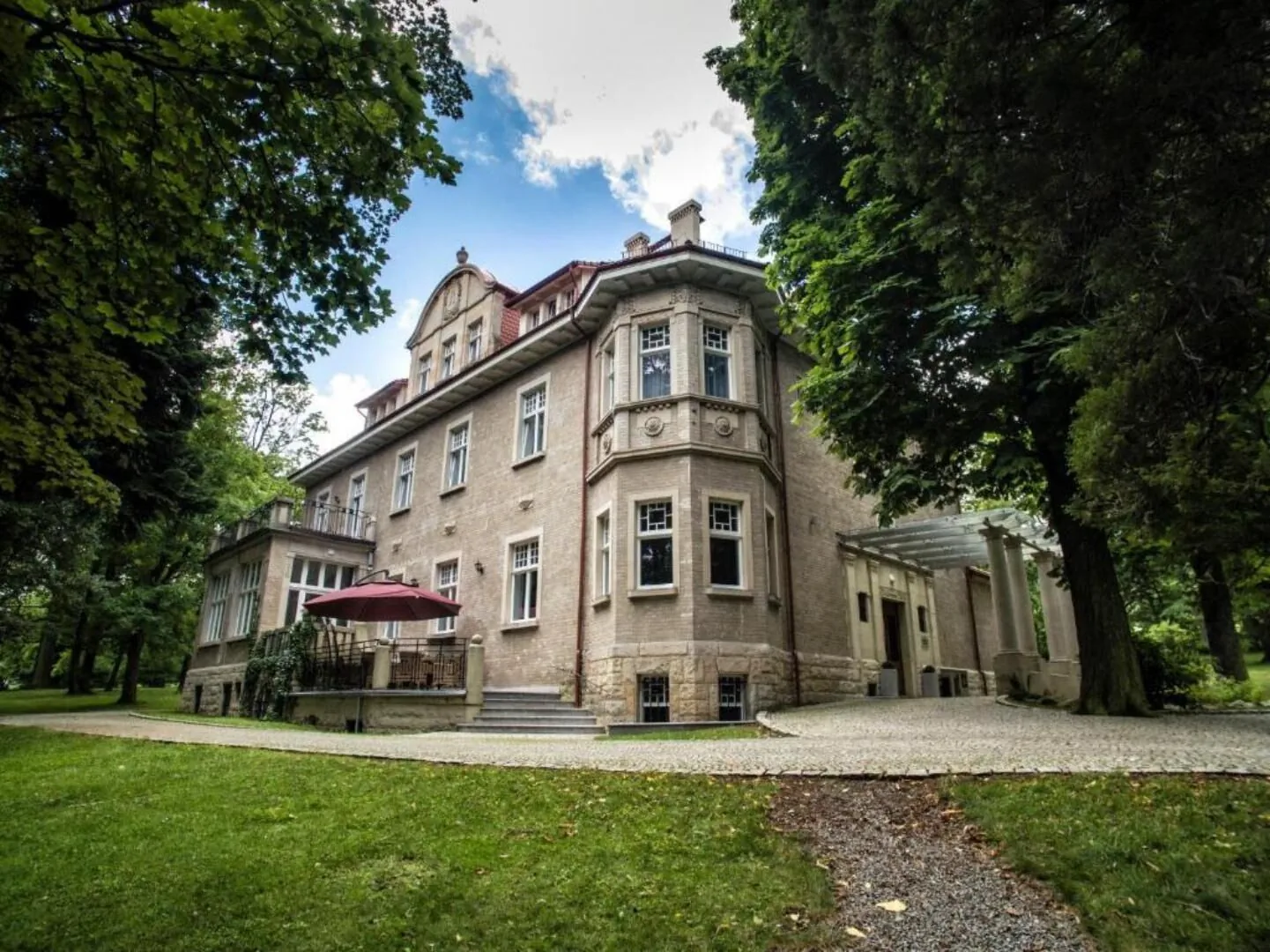 Hotel Dębowy Biowellness & SPA Góry Sowie Bielawa