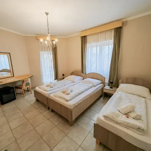 Nóra Hotel Hajdúszoboszló 003 kép