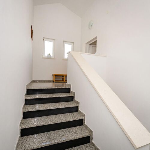 Apartman Gornji Karin - CDI797  2