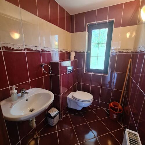 emeleti wc