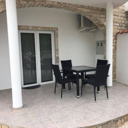 Apartman Marina Vir  4