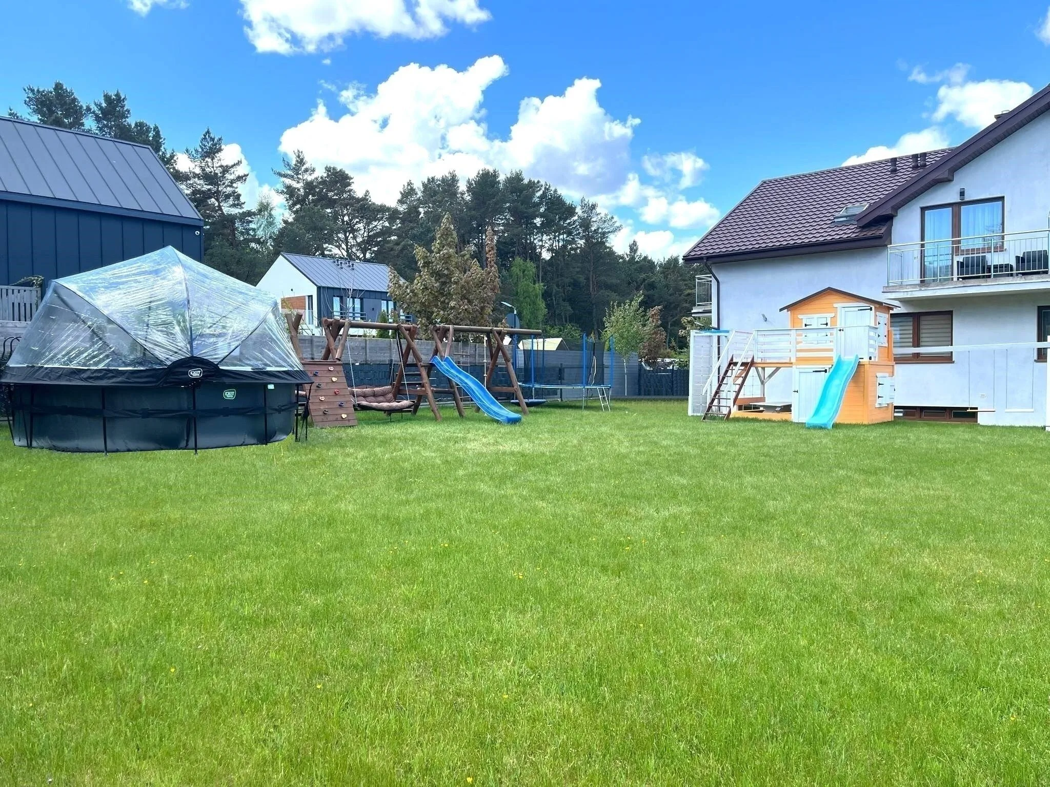 Leśny Zakątek z sauną, basenem i jacuzzi Tupadły