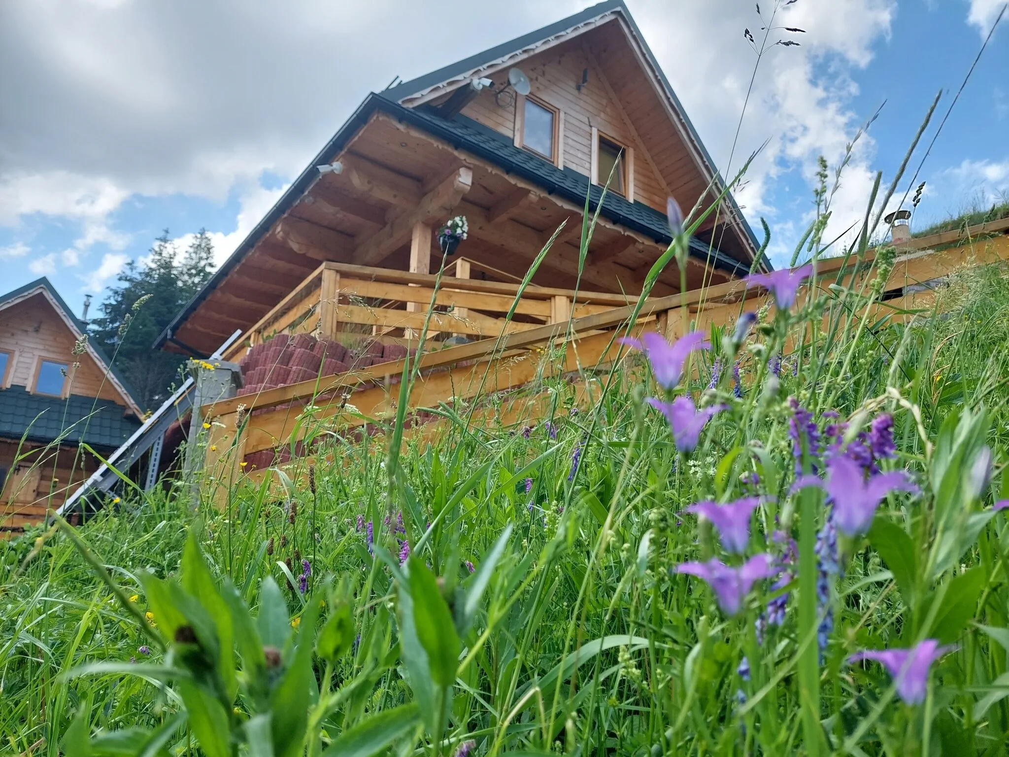 Štýlový Zrub Martina A, B s pieckou, kúpacou kaďou a Detským Ihriskom!