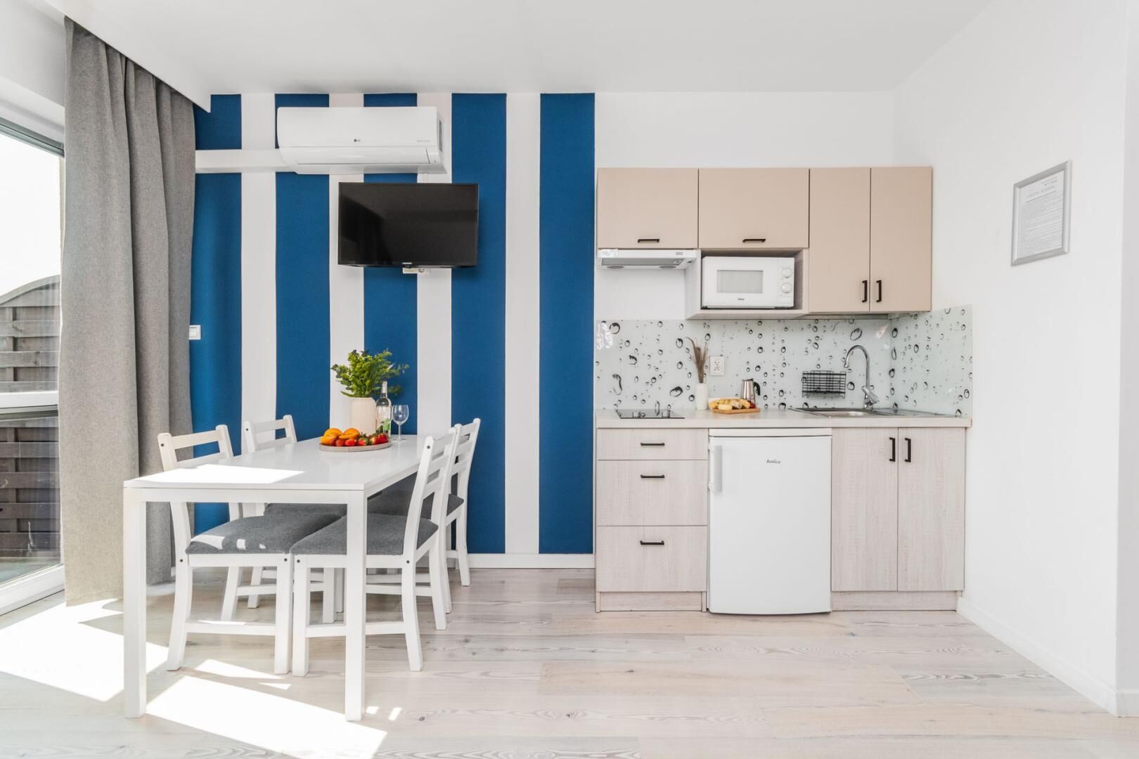 Cztery Kąty - Studio granatowe - Kąty Rybackie