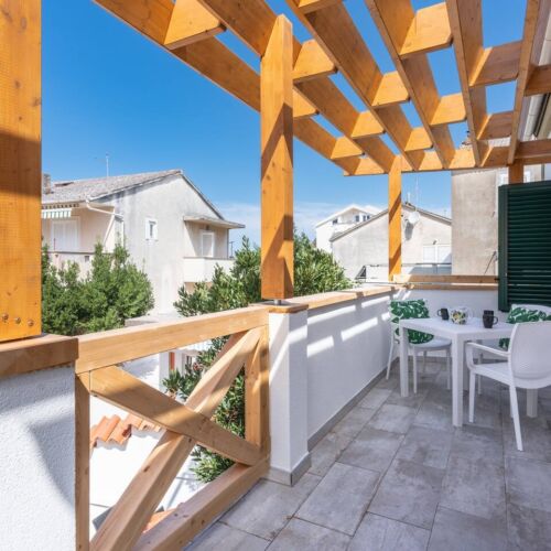 Apartment Summer Cottage Novalja ★★★ 4