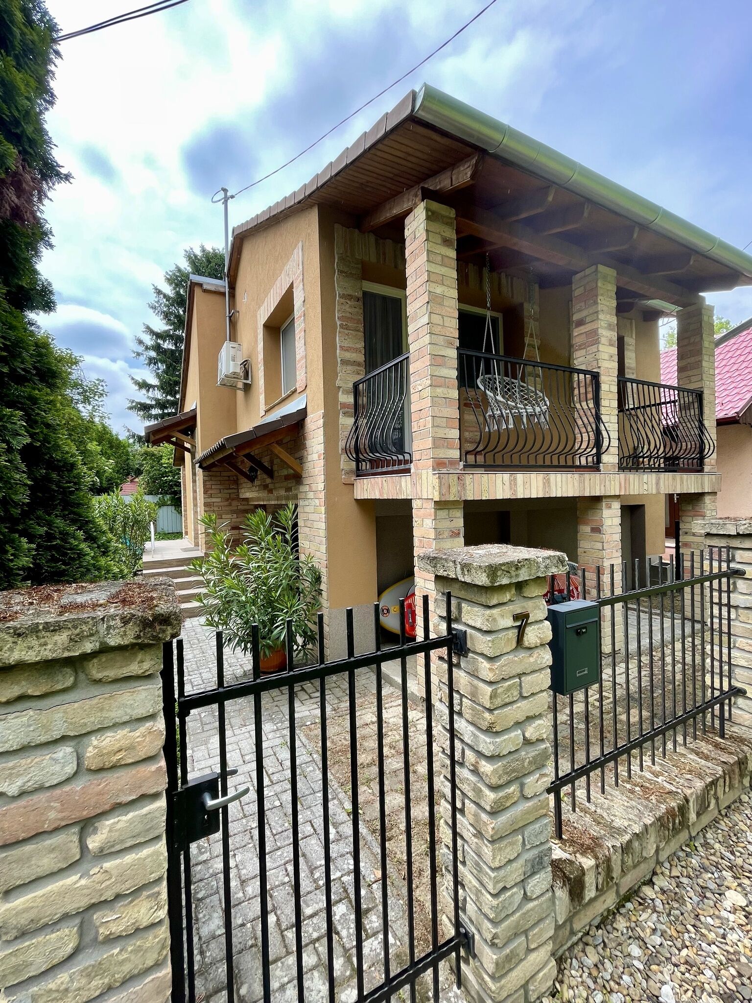 Rózsa Apartman Dombori