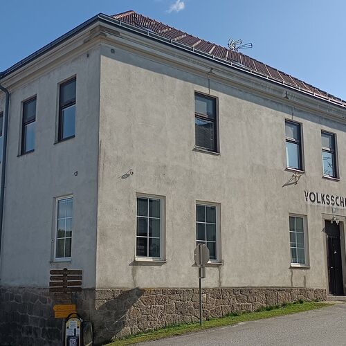 Frühstückspension AlteVolksschule Heinrichs