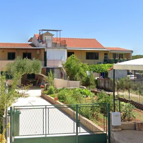 Apartmanok Parkolóhellyel Bilice, Krka - 24275 Bilice  2