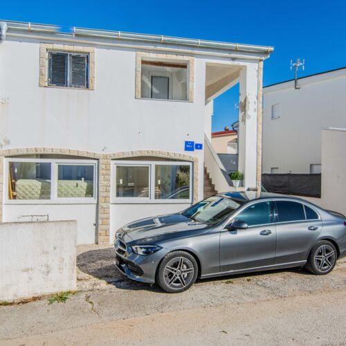 Apartments Ladika Vir ★★ 2