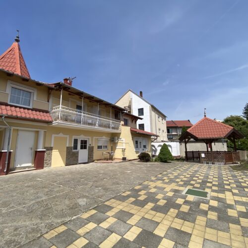 Kármen Apartmanház Hévíz ★★ 4