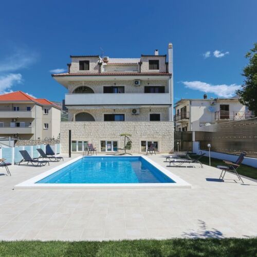 Plautila Suite Solin