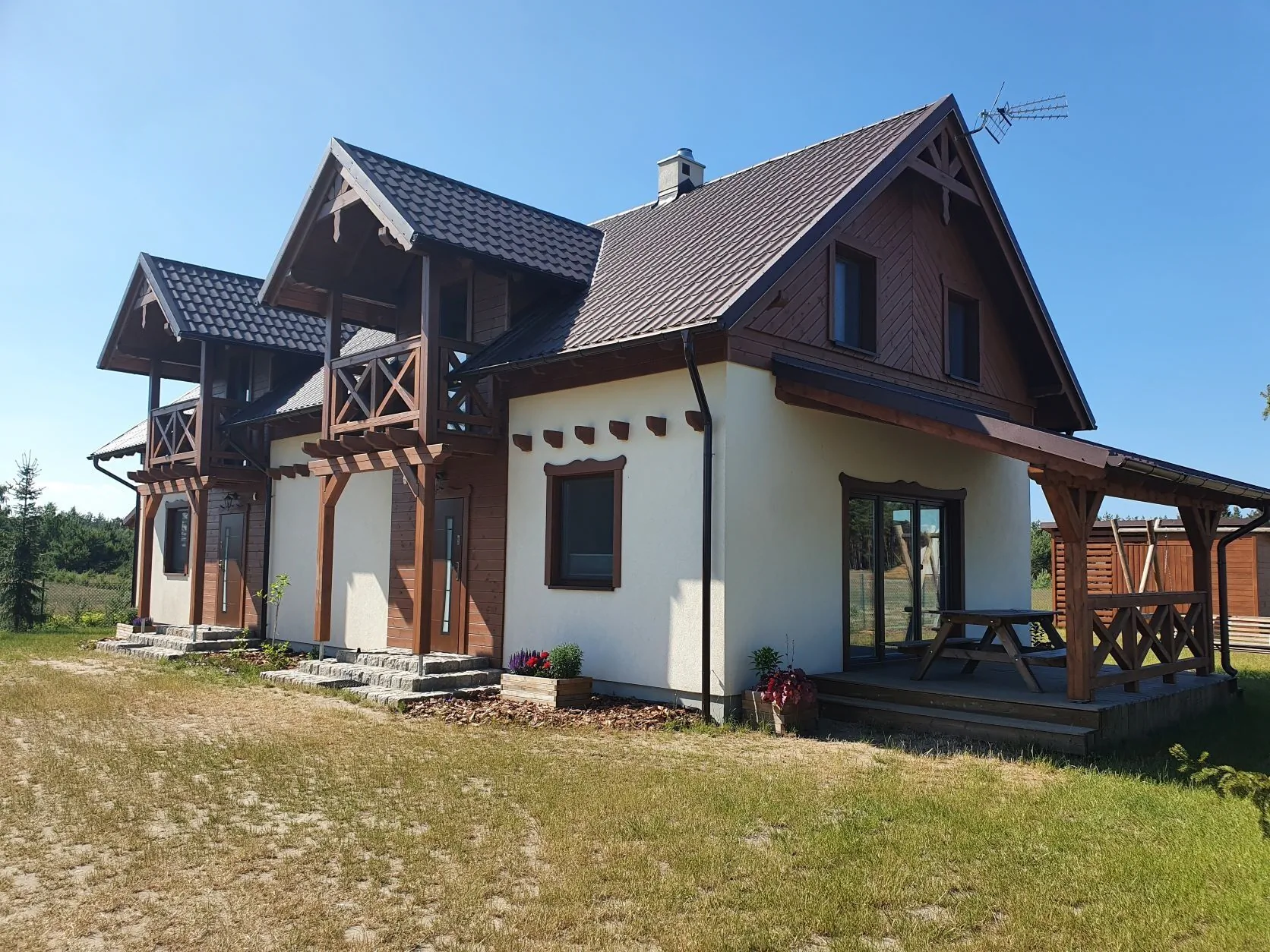 MILOCHÓWKA - dom drewniany bliźniak Wdzydze Tucholskie