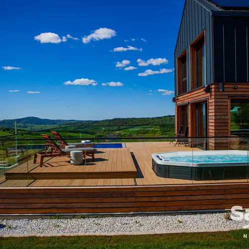 Basen i jacuzzi