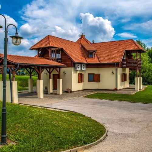 Szarvaskút Vendégházak Zirc