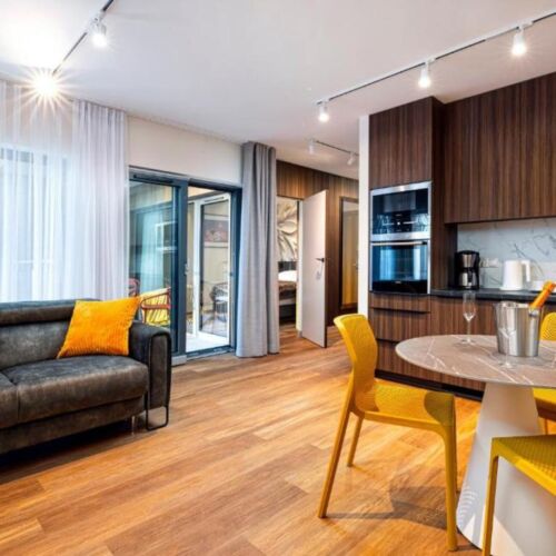 EASY RENT Apartments- The Art Lublin