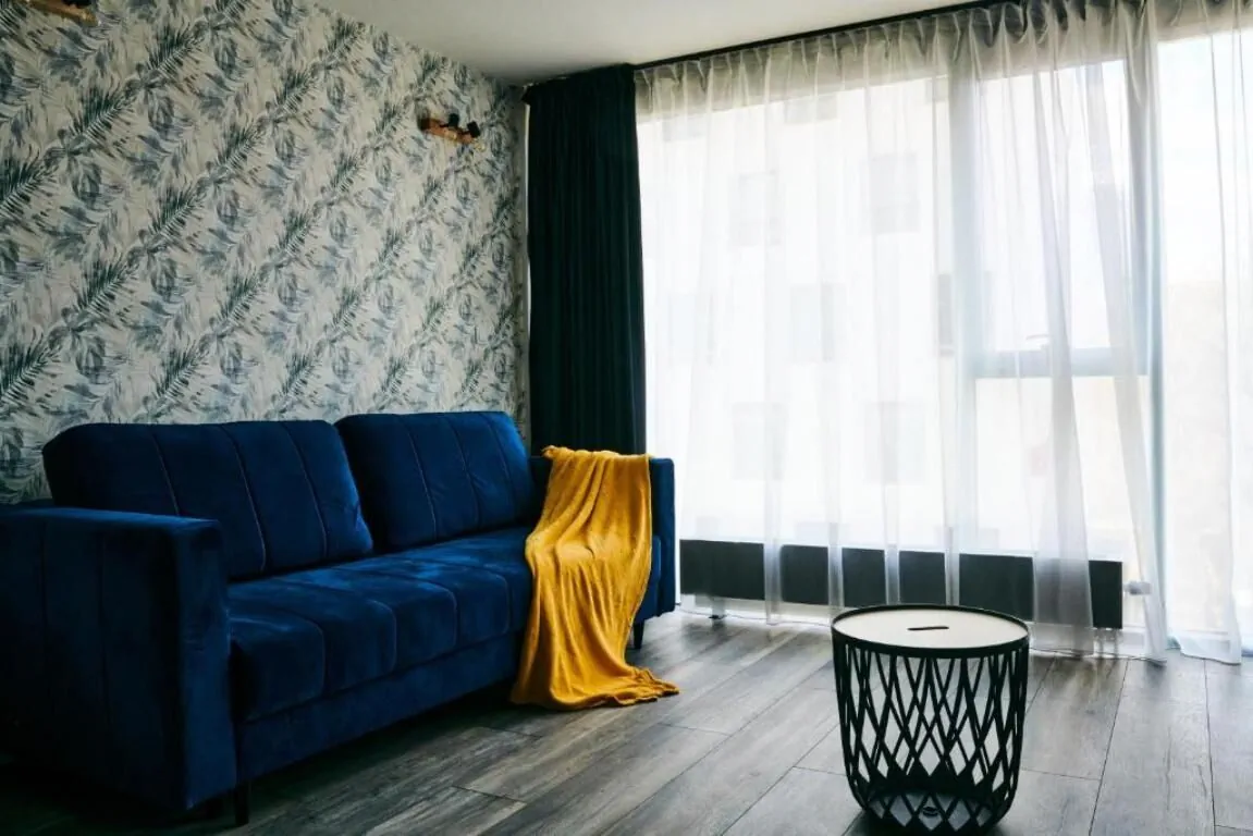 Easy Rent Apartments - Crystal Lublin