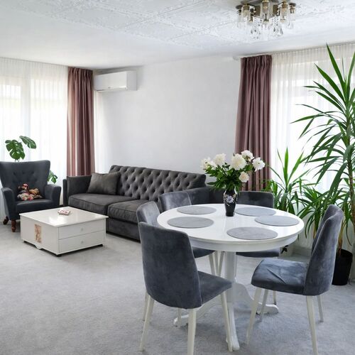 Căsuța Galbenă București