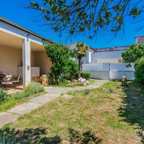 Holiday Home Korbar Vir ★★ 4