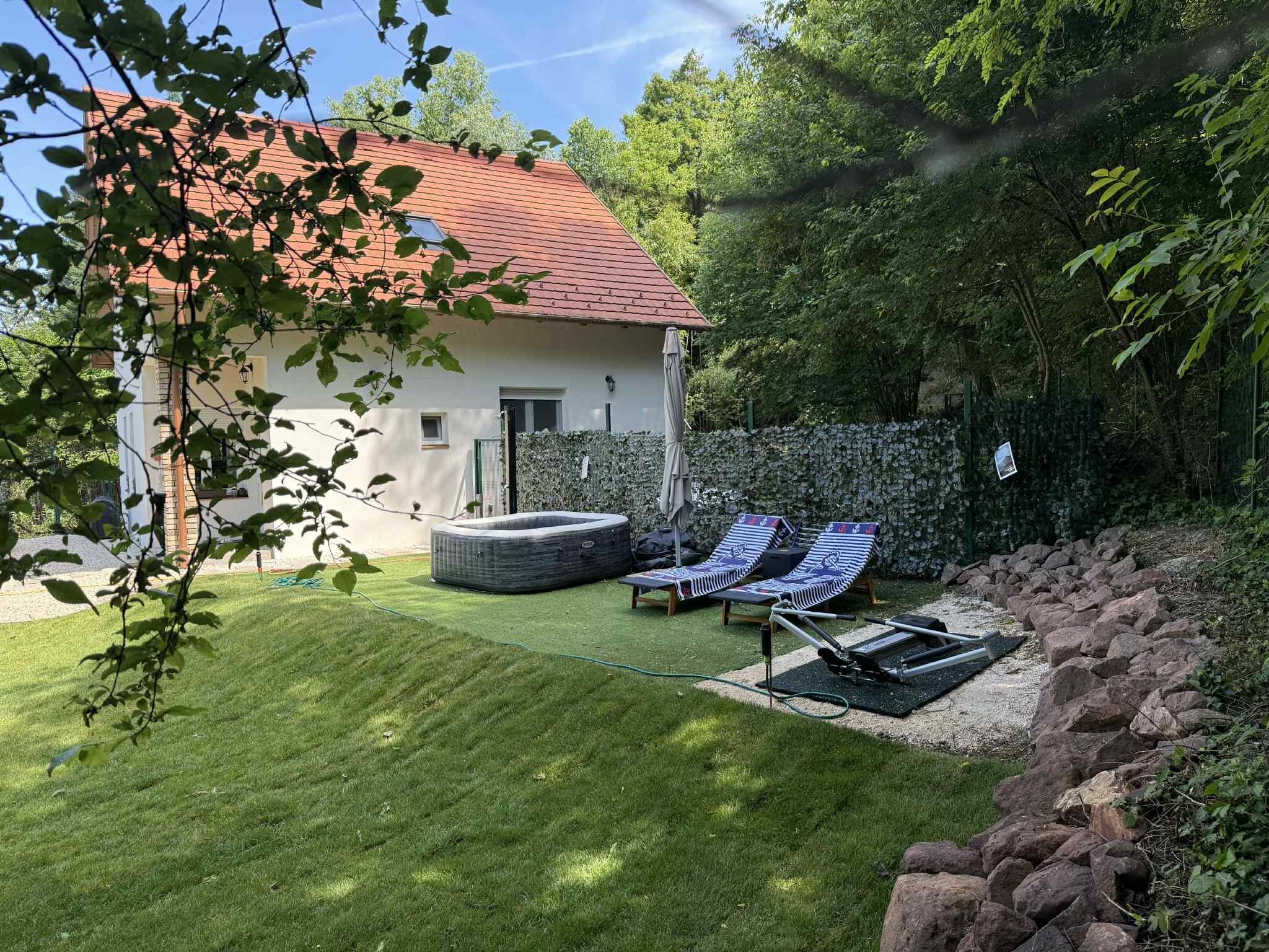 Vörös Patak Apartmanház Balatonfűzfő