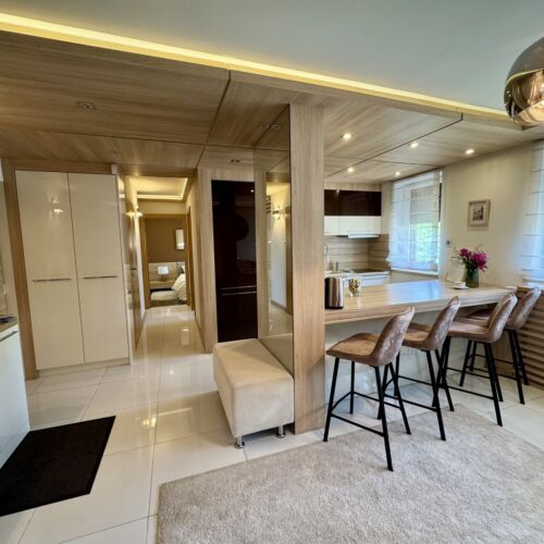 AVIRA Apartman with Free Private Garage Nyíregyháza