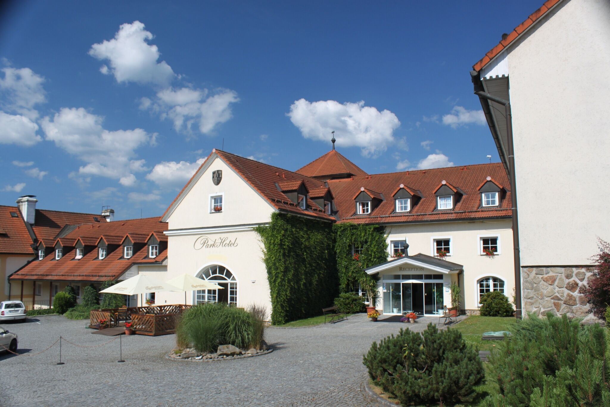 Hotel - průčelí