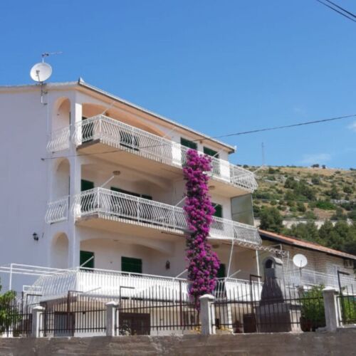 Apartments Ante Seget Donji  3