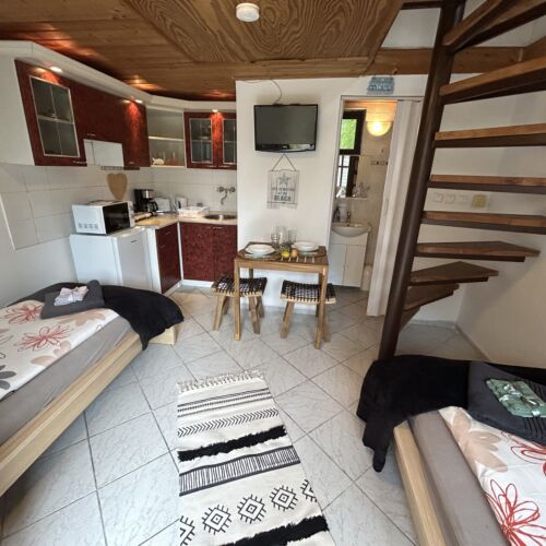 Demona Apartman Balatonboglár ★ 2
