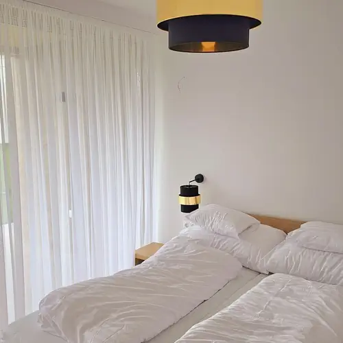 h&aacute;l&oacute;szoba