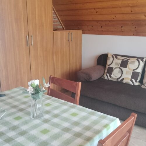 Leitner Vendègház Balatonszárszó ★★ 3