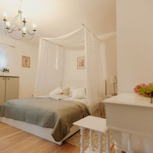 H&aacute;l&oacute;szoba