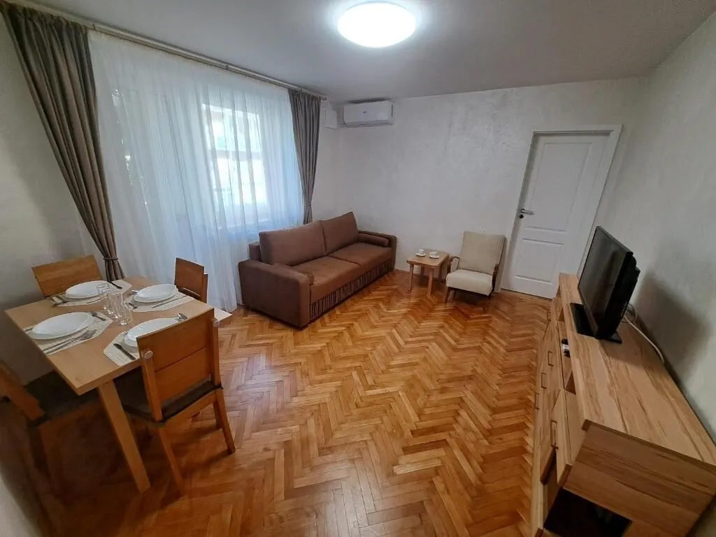 Apartament Charming 2-Bedroom Flat Near Center Sibiu