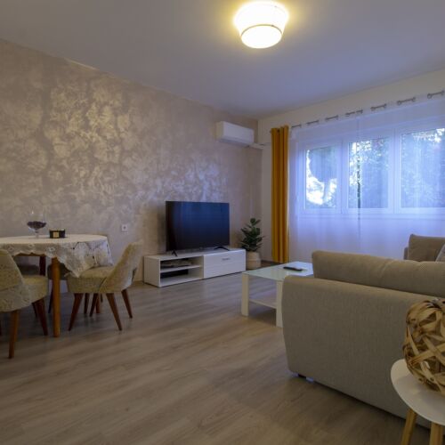 Apartman Mirjana Giardini Pula ★★★ 3