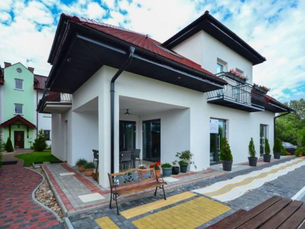 Pokoje i Apartamenty Wakacyjna 30 Mielno