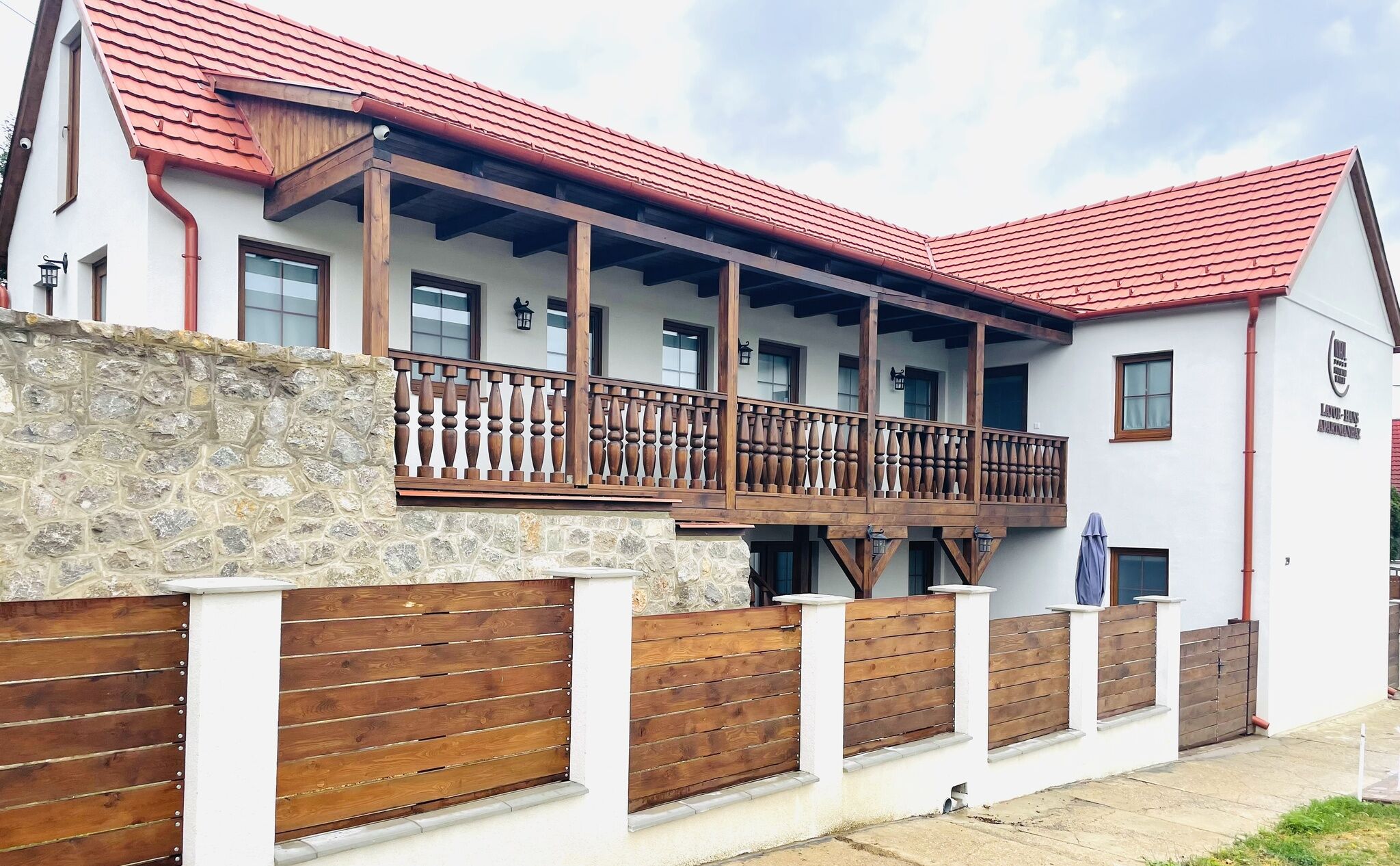 Lator-Hans Apartmanház Villány