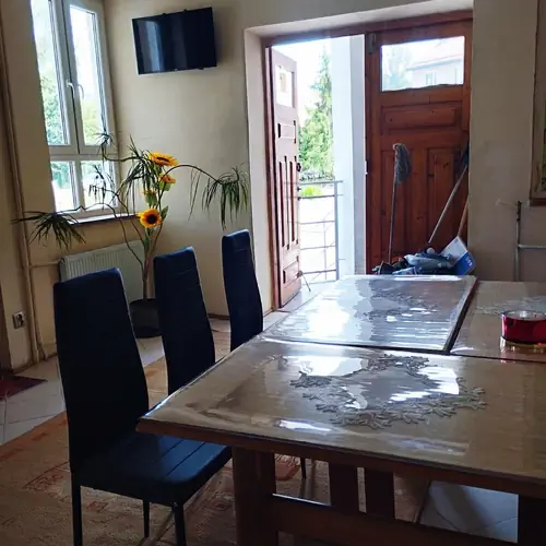 Jadalnia i wyjście na taras