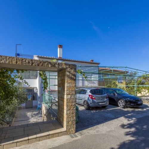 Apartments and Rooms Dotli Selce  3