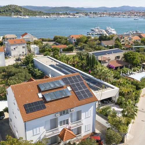 Apartments Nada Murter