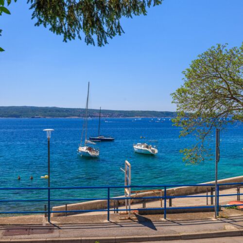 Apartment Beachfront Selce  4