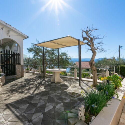 Apartments Urlicic Omis  4
