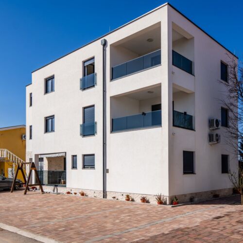 Apartments Lacic Vir II  3