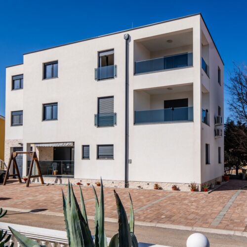 Apartments Lacic Vir II  4