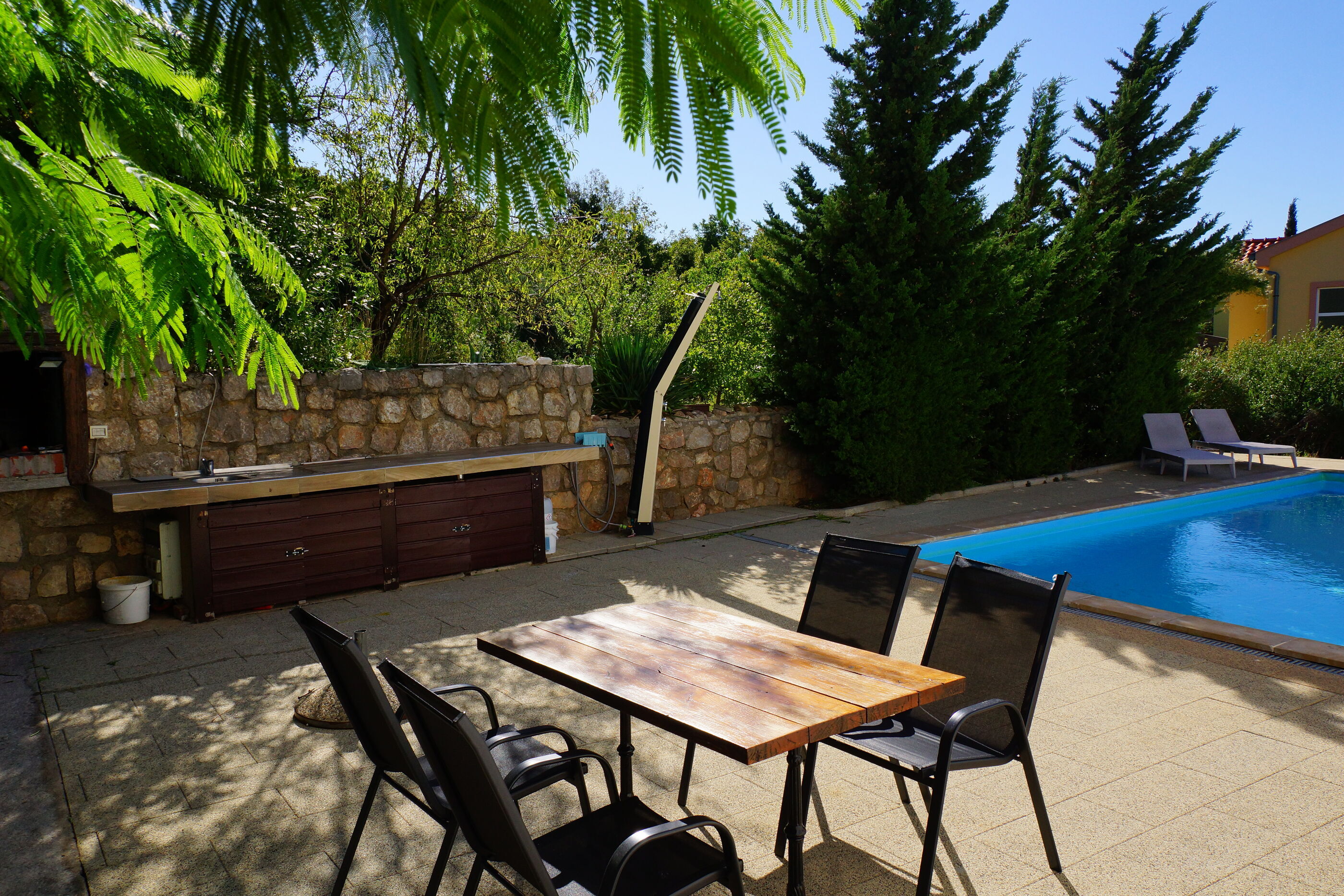 Apartments Sunny Karlobag